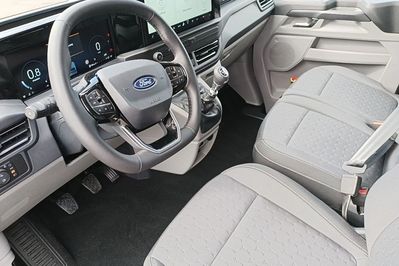 Ford Transit Custom Kombi M1 L2H1 Limited 320