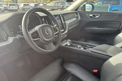 Volvo XC60 B4 B Plus Dark