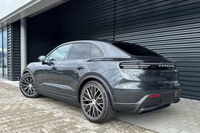 Porsche Macan 4