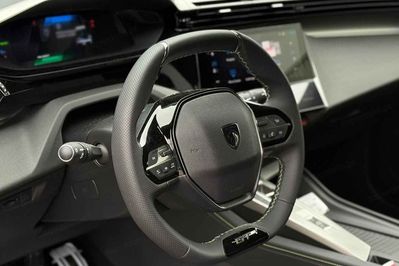 Peugeot 308 GT S&S e-DCS6 1.2 mHEV