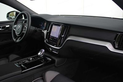 Volvo V60 T6 AWD Plug-In Hybrid Plus Dark