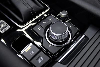 Mazda 6 2.0 Center-Line