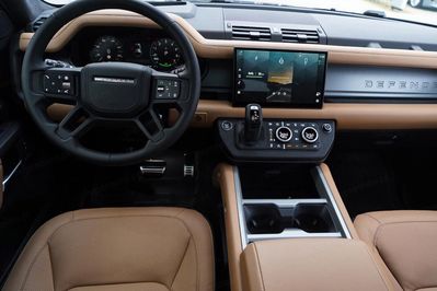 Land Rover Defender 130 D350 X-Dynamic HSE