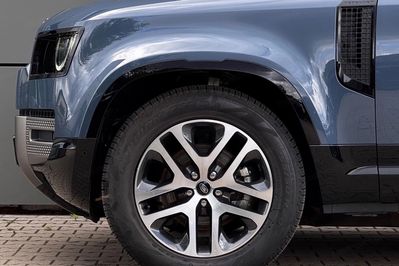 Land Rover Defender 110 D250 X-Dynamic HSE