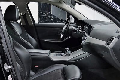 BMW Seria 3 318i Sport Line