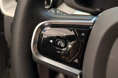 Volvo XC60 B4 B Plus Dark aut