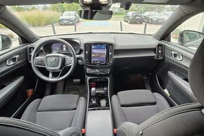 Volvo XC40 73kWh P6 Recharge Plus aut