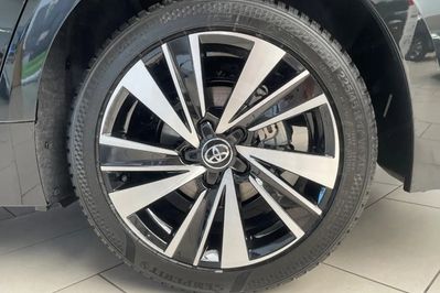 Toyota Corolla Style 2.0 Hybrid Dynamic Force