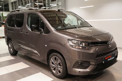 Toyota Proace City Verso Long L2H1 Family 7os AT