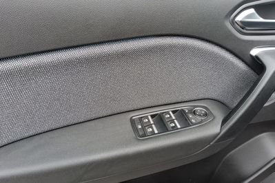 Renault Captur TECHNO 1.8 E-Tech Full Hybrid AT