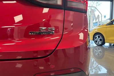 MG ZS 1.5 HEV+ Exclusive aut