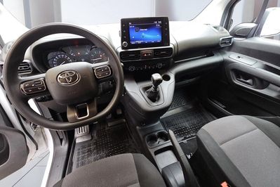 Toyota ProAce D-4T Active
