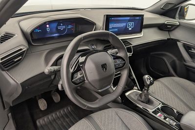 Peugeot 2008 ALLURE 1.2 PureTech