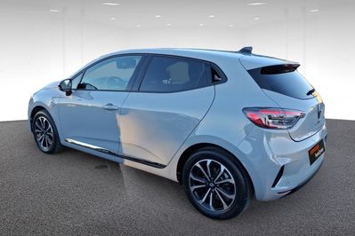 Renault Clio Techno 1.6 E-Tech Hybrid AT