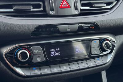 Hyundai i30 1.5 T-GDI Smart