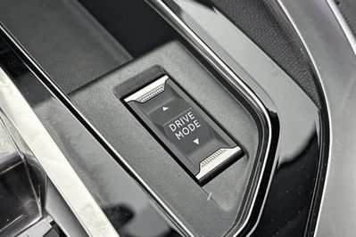 Peugeot 3008 Allure Pack 1.6 Hybrid e-EAT8