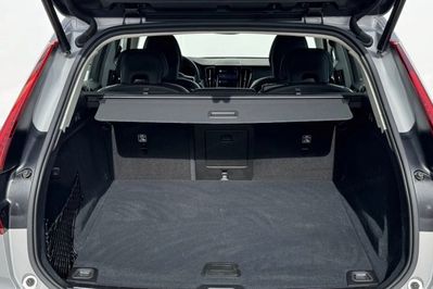 Volvo XC60 B5 B AWD Plus Dark