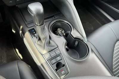 Toyota Camry Hybrid Prestige