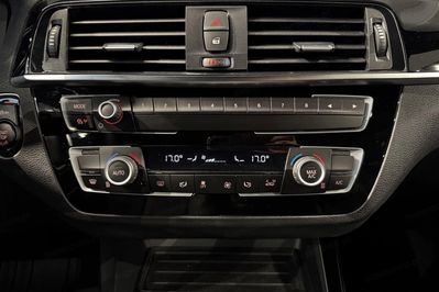 BMW Seria 1 125i Sport Line Shadow