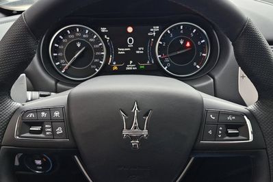Maserati Levante GT AWD Nerissimo Sport