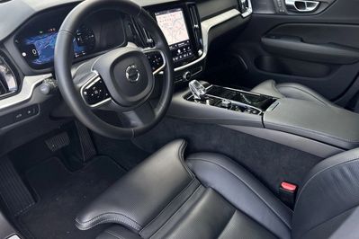 Volvo V60 T6 AWD Plug-In Hybrid Plus Dark