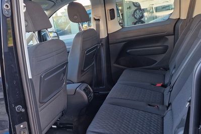 Volkswagen Caddy osobowy L1H1 Dark Label DSG