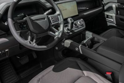 Land Rover Defender 110 D350 X-Dynamic SE