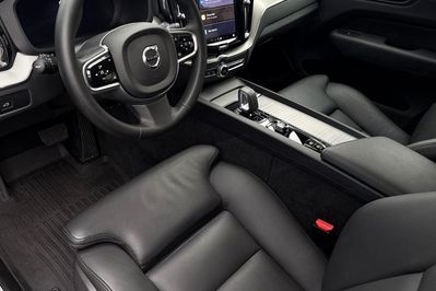 Volvo XC60 B4 B Plus Dark