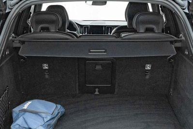 Volvo XC60 B4 B Plus Dark