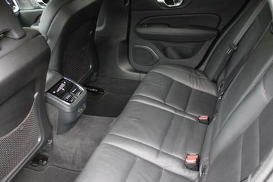 Volvo V60 B4 D Cross Country