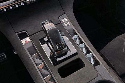 DS DS7 1.6 PureTech GPF Performance Line  aut