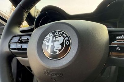 Alfa Romeo Junior Ibrida Ti