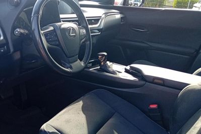 Lexus UX 250h
