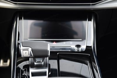 Audi Q8 TFSI e quattro