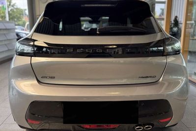 Peugeot 208 GT e-DCS6 1.2 mHEV