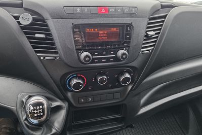 Iveco Daily 50C16 Zabudowa 10EP + Winda