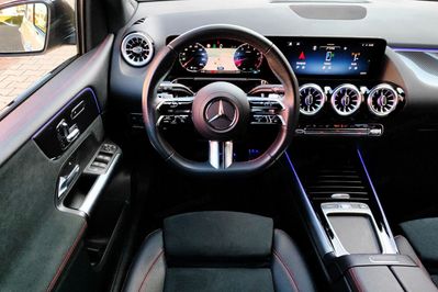 Mercedes B Klasa 220 4MATIC AMG Line