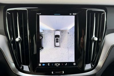 Volvo V60 B4 B Plus Dark