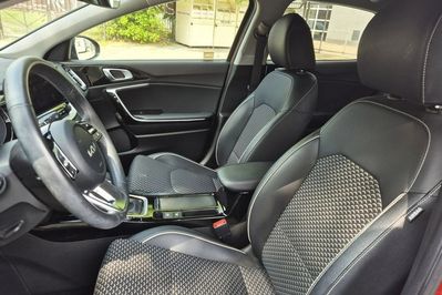 Kia XCeed 1.5 t-Gdi Business Line Dct