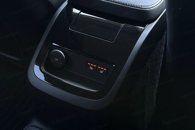 Volvo V90 T6 AWD Plug-In Hybrid Plus Dark aut