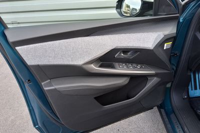 Peugeot 3008 GT 1.2 mHEV e-DCS6