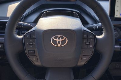 Toyota Prius Prestige 2.0 Hybrid Plug-in