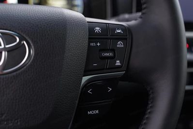 Toyota Camry Prestige 2.5 Hybrid Dynamic Force