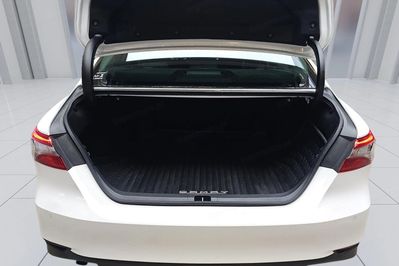 Toyota Camry 2.5 Hybrid Prestige