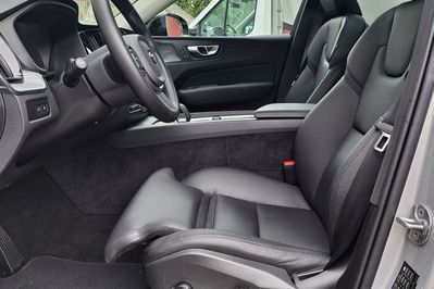 Volvo XC60 T6 Plug-In Hybrid AWD Plus Dark aut