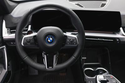 BMW iX1 eDrive20 M Sport