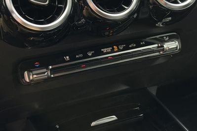 Mercedes GLB 200