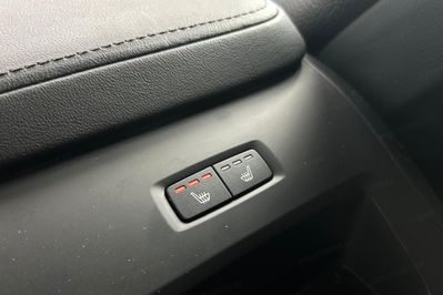 Volvo XC60 B5 B AWD Plus Dark aut