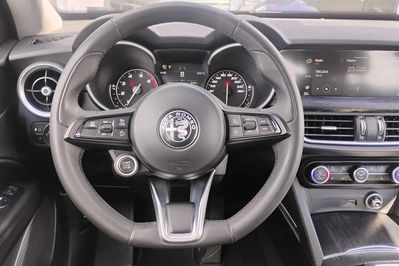 Alfa Romeo Stelvio Turbo Business Q4