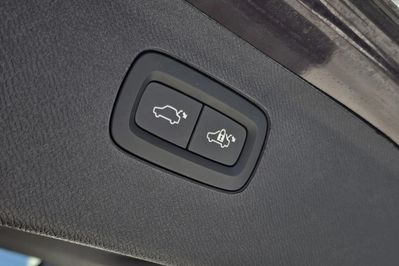 Volvo XC90 T8 AWD Plug-In Hybrid Ultra Dark 7os aut